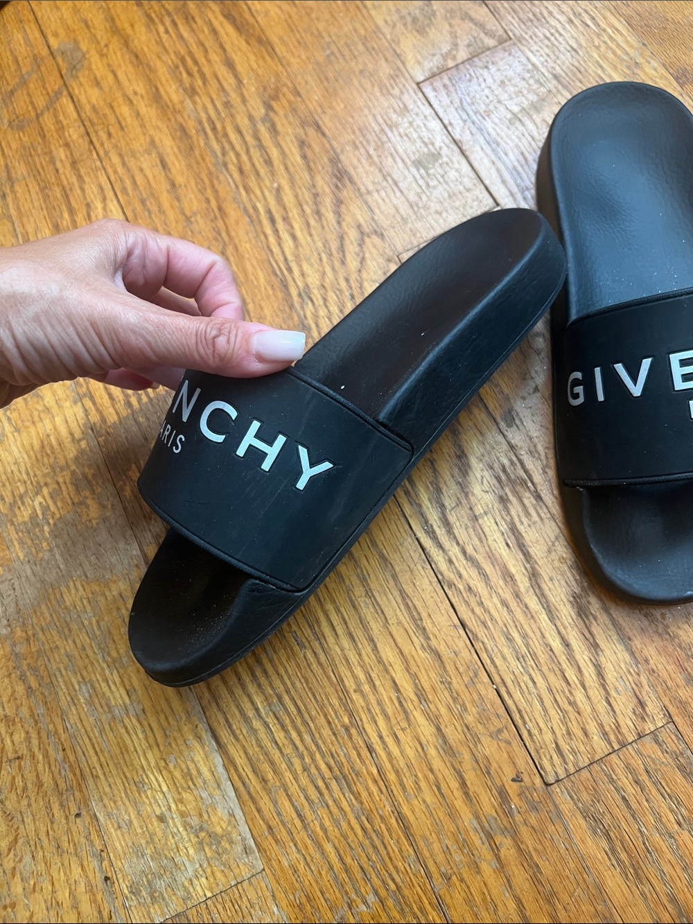 Givenchy Slides - Picture 2 of 5